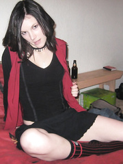 Dark haired sex pot girlfriend stripping off to masturbated on camera