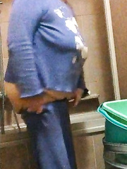 mia suocera bbw granny bathroom pictures