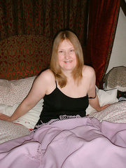 Chubby MILF Lynne from the West Midlands exposing her gash just for you