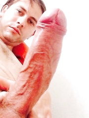 Some naked selfies have fun and show your friends my dick