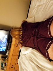 Redhead wife getting love tunnel play in hotel room