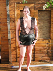 Shy Jayne Ford in let me show u my soaked snatch outdoors