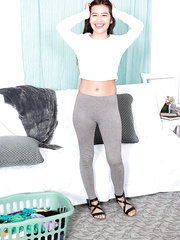 Dilettante chick discloses nifty arse and bald snatch after shedding spandex panties