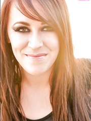 Large boob model Leanne Crow letting giant knockers loose outdoors