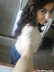 Lalin Girl ten April O'Neil whips out her large boobs for selfies