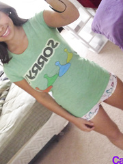 Lalin Girl legal age teenager Layla Rose takes selfies of her great wobblers and hairless cookie