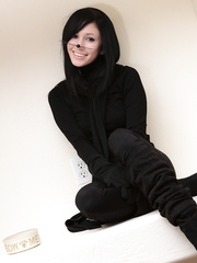 Delicious black haired kitty in solo perverteds striptease act