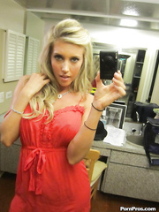Golden-Haired girlfriend Samantha Saint discloses her large bra buddies and an outstanding arse