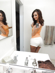 Non-Professional playgirl with small mangos Katie Jordin posing and picturing herself