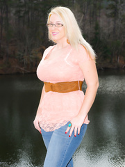 Hawt fatty Raquel Stoops releases her large milk sacks to go in nature's garb at the lake
