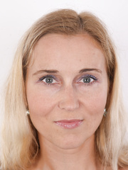 Golden-Haired dilettante Karolina sheds hawt underware for closeup nipp view