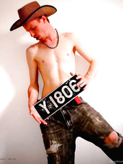 Gudbjartur Walter public photos and Art from exposing my body