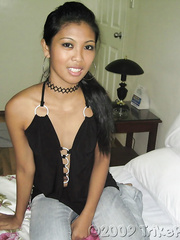 Pinay non-professional widens her legs to display her hairless bawdy cleft after disrobing