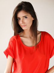 Dark Brown Sunshine A undressing & widening lengthy legs to vaunt shaved wet crack