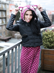 Teenage sweetie Sapphira takes her pajama off and plays with her coochie