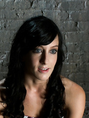 Slim darksome haired hotty Elise Graves gives hairless old fucker a hawt treat