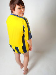 Hawt fatty Sian flashes and caresses her massive large saggy pantoons wearing pants