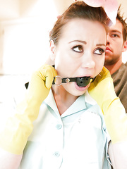 mother I'd like to fuck chick Gioia Biel gives a oral and receives screwed blindfold