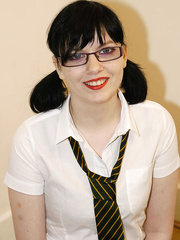 Dark Brown playgirl Jessica Lo acquires cum on glasses during a bukkake party