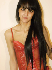 Brunette Hair sweetheart Aaliyah Banu acquires cum on face during the time that on knees for a blowbang