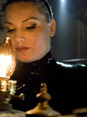 Female-Dominator Flower Tucci makes a dark lad see her whilst that babe's masturbating