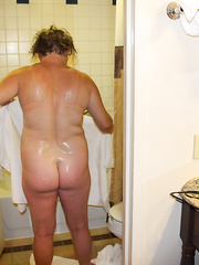 Wife showing her sweet ass and giving head pov amateur pics