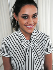 Leggy female Charley Pursue receives face screwed by doctor due to lack of insurance