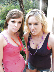 Victoria White with a taut gazoo has an fuckfest with cum swapping