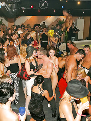 Sexual ladies have a fervent sex fuckfest with slutty chaps at the drunk party