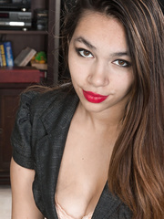 Exotic dilettante Victoria Marie folds back hirsute snatch lips to disclose her clitoris