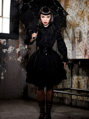 Eastern femme fatale Masuimi Max with great love bubbles acquires rid of gothic raiment