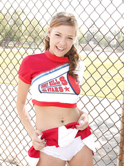 Legal Age Teenager cheerleader Nicole Ray with a cute face widens her fur pie