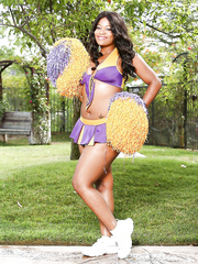 Darksome cheerleader Monique Symone showing off her scones in driveway