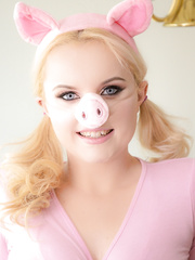 Golden-Haired hotty River Fox disrobes undressed attired in a Miss Piggy dress