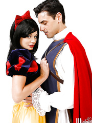 Cosplay pornstar Riley Steele receives fur pie licked and unfathomable drilled