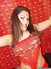 Lewd Indian Kharyi acquires a cunt creampie in swap for sexy oral stimulation