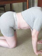 Mature trying to look young bbw posing for amateur pics