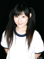 Cute little Japanese beauty pulls down her pants and sucks a large wang