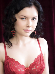 Sexy brunette hair Gia B in hot underware bares miniature zeppelins & widens trimmed muff