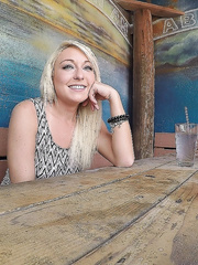 White bitch acquires willing to gulp a cum martini after leaking ball batter from her cunt