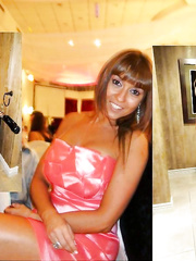 Swinger bisexual amateur mature likes posing and holding big cocks