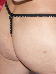 Me Posing for My Lover in My New Bra and Thong Set Amateur Pics