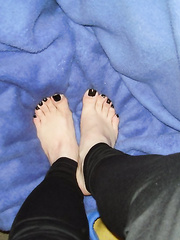 Pictures of my friends sexy feet for all you foot fetish lovers