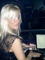 Blonde wannabe DJ getting private lessons back at home after club