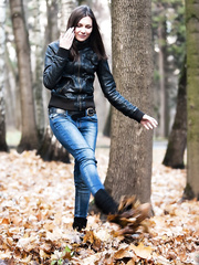 Hawt dark brown chick Quinn A is clearly in love with her hot feet