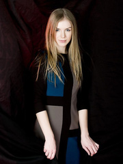 Stripped foot Flavia A widening legs for hawt hairless cunt closeup