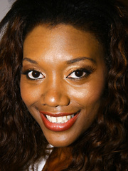 Chocolate wench Nyomi Banxxx tastes some cum engulfing jock throughout gloryhole