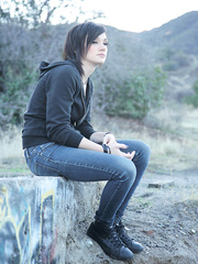 Nikki Hearts joins Kelly Madison & Ryan Madison for 3some fulfillment