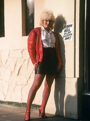 Blond pornstar from the 70s sucks off her boy and his business client likewise