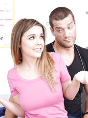 Breasty hotty Dillion Harper deepthroat schlong during 69 sex in Gyno office